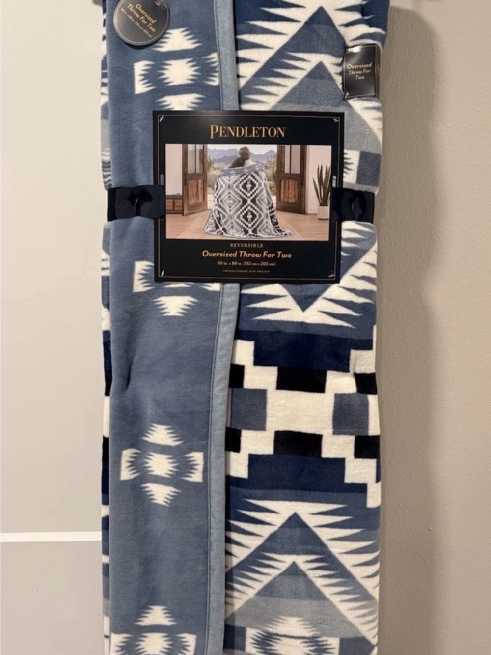 NWT - Pendleton Oversized Throw Blanket - Geometric - Blue and White - 60 x 80